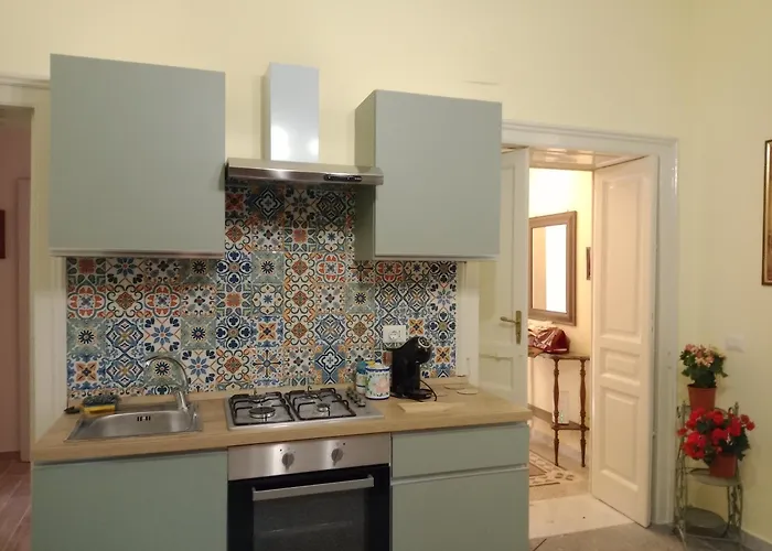 Casa Vacanze La Teresina -Centrale Tra Stazione Centro Storico E Aeroporto